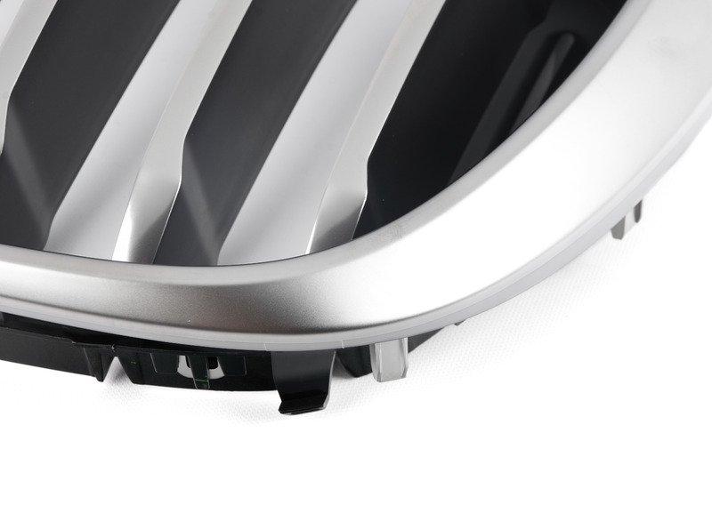 G01/G02 Декоративная решетка предняя левая (ноздря) MPA