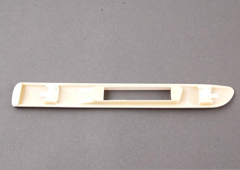 Защитная планка крыла загрунтован. Л Пд