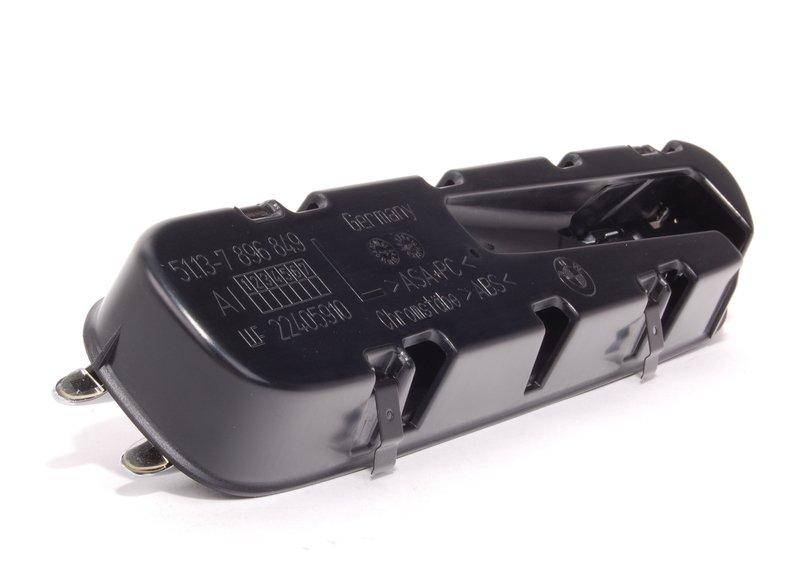 Декоративная решетка крыла Л Пд