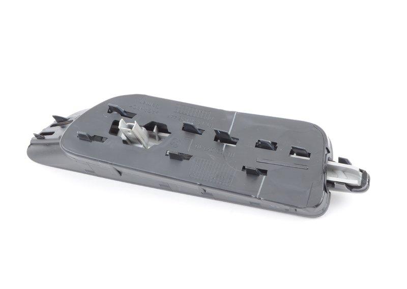 Декоративная решетка крыла Л Пд