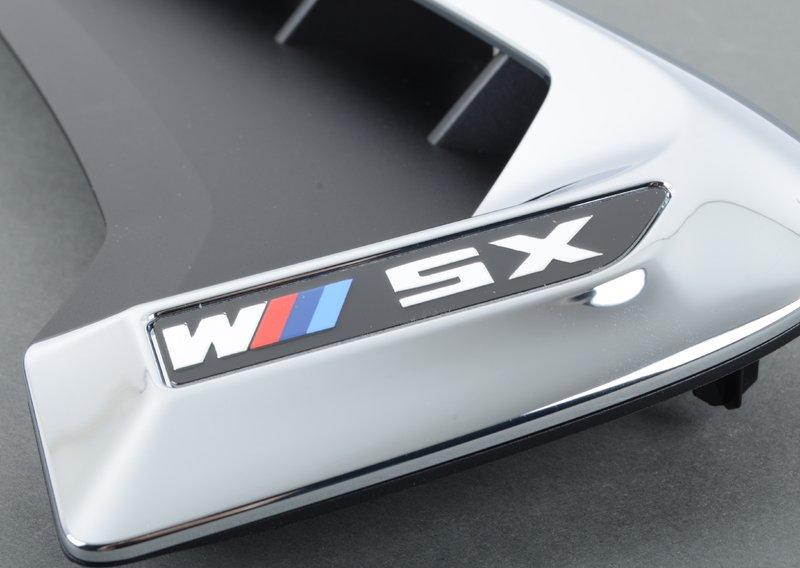 Декоративная рештка в крыло лев X5 M F85