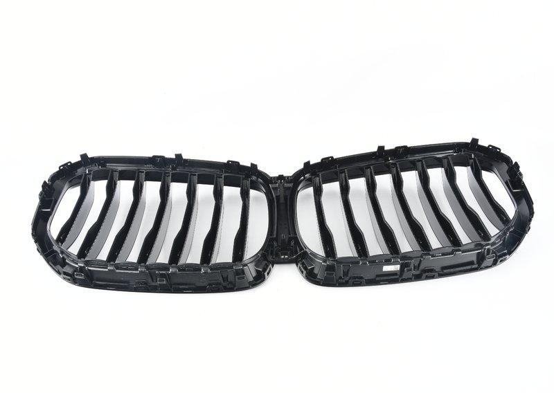 G05 передняя решетка черная глянцевая