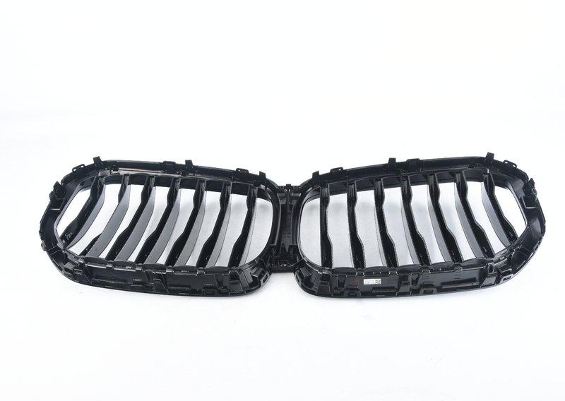 Черные решетки радиатора (S6UKA)