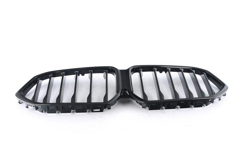 Передняя декоративная решетка