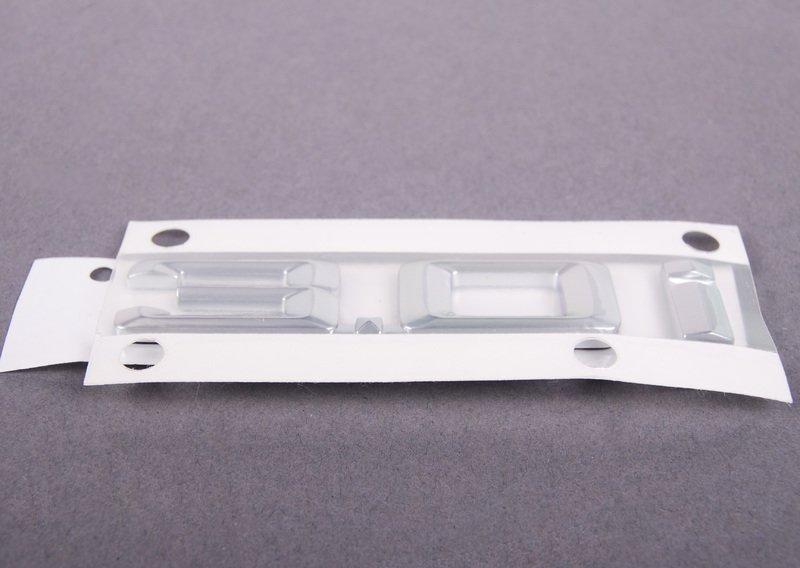 Эмблема наклеиваемая П