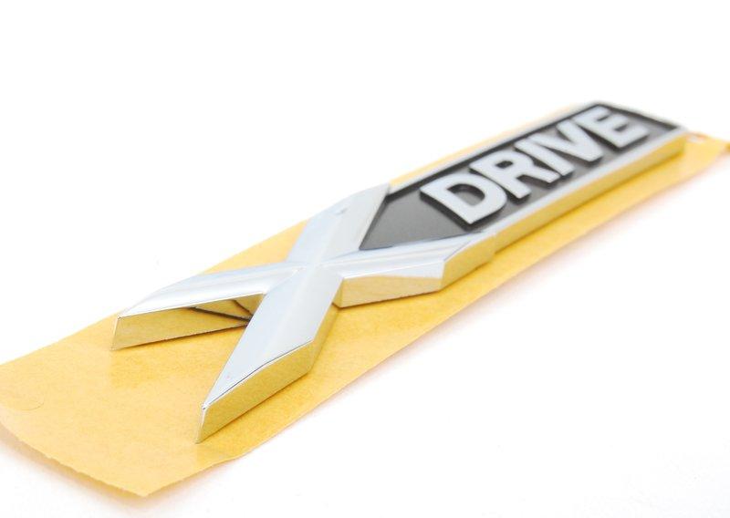 F-seria Шильдик X-DRIVE