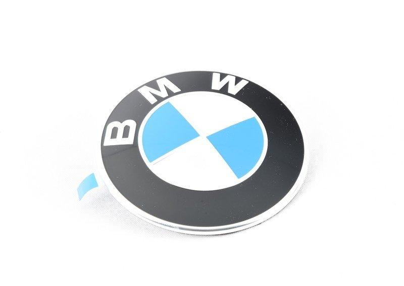 Эмблема с клеящейся пленкой