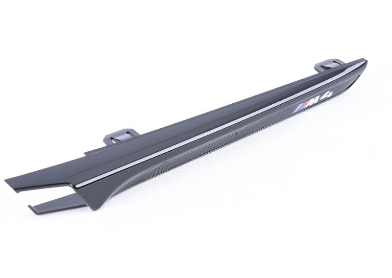 Шильдик M4 на крыло левый