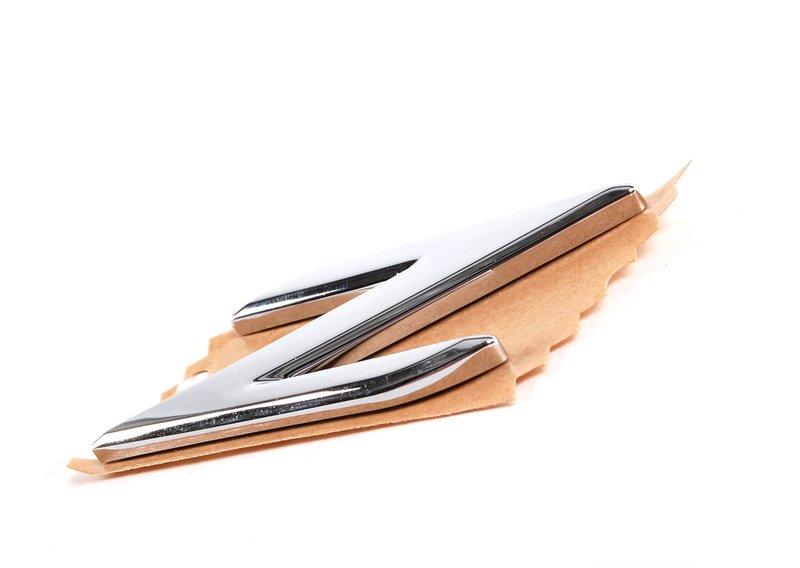 Эмблема наклеиваемая Зд