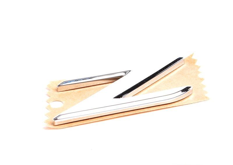 Эмблема наклеиваемая Зд