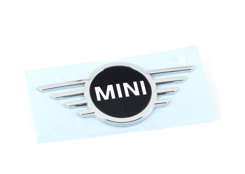 Эмблема MINI сзади хром