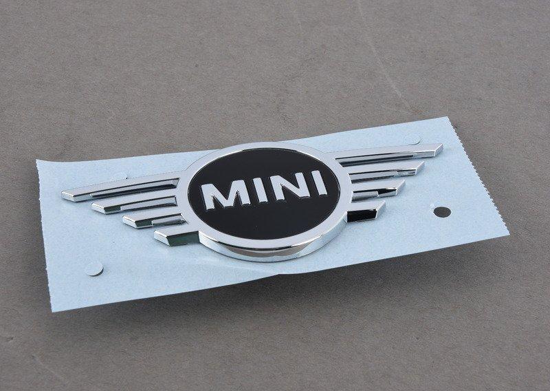 Эмблема MINI сзади хром