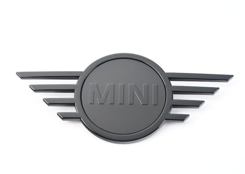 Эмблема П. F60