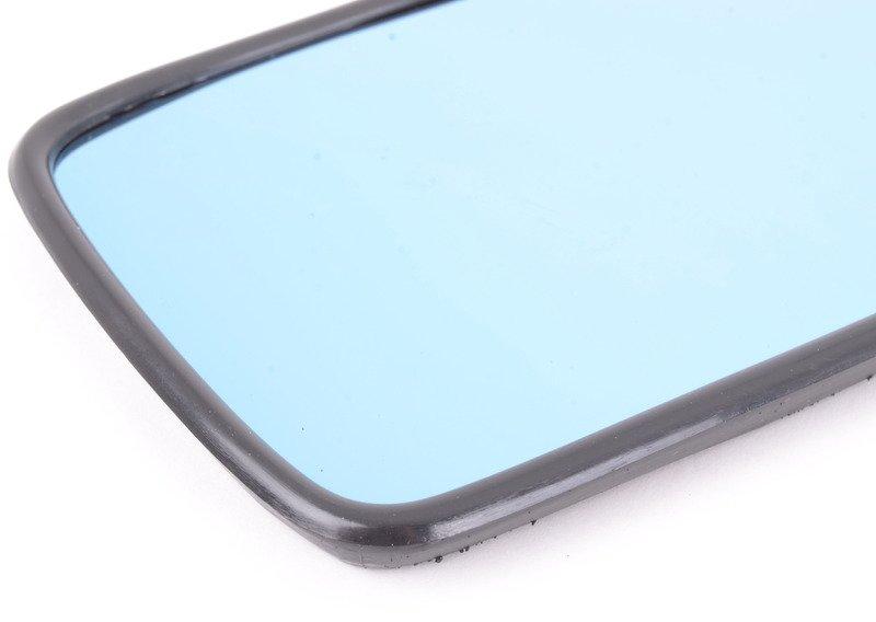 Стекло зеркала (сторона пассажира)