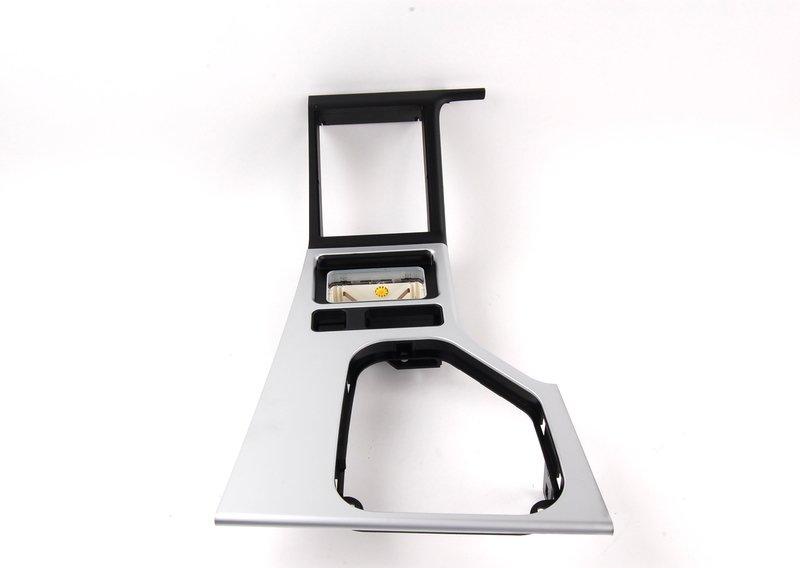 Вставка центральной консоли Ср