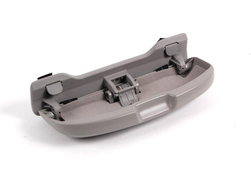 Очечник серый