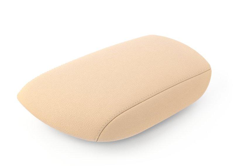 Крышка среднего подлокотника