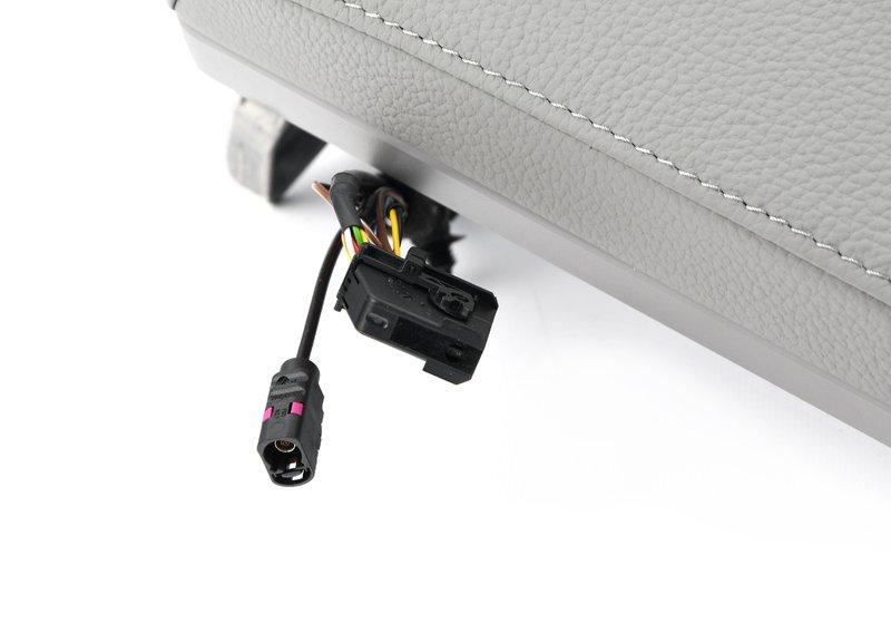 Крышка переднего подлокотника кожа