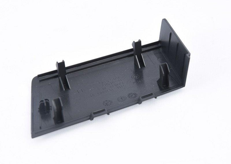 Щиток выр.под подстаканник в пан.приб.