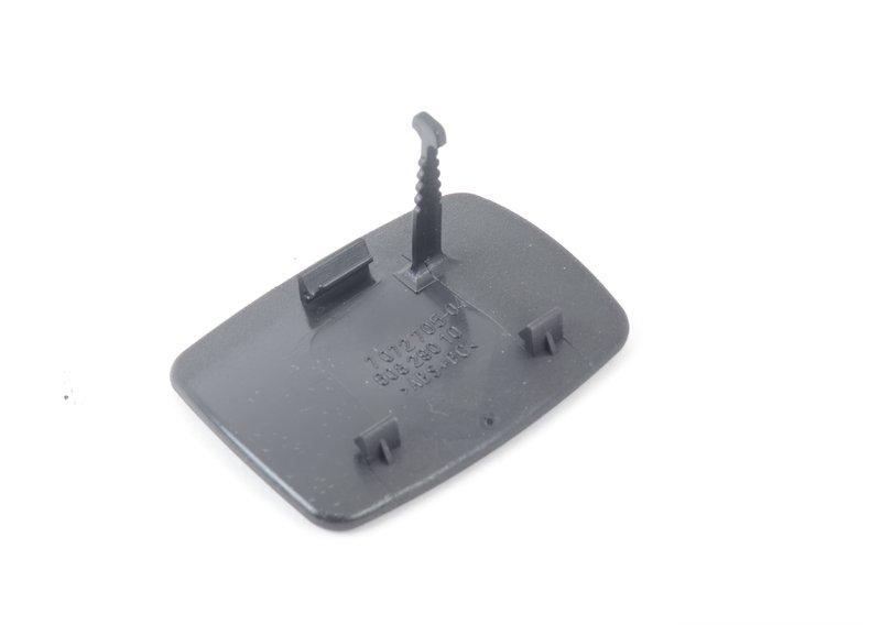 Накладка в передней части потолка