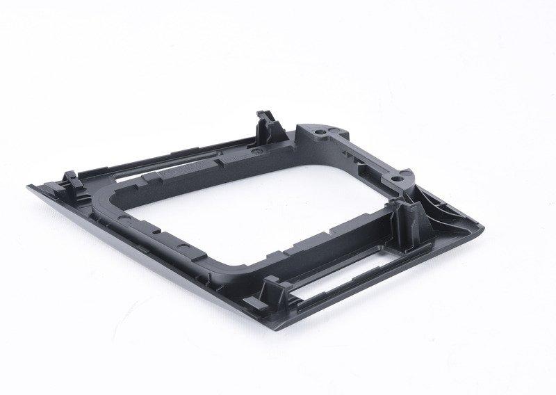 Днище отделения для мелких вещей титан