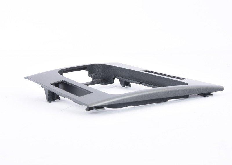 Днище отделения для мелких вещей титан