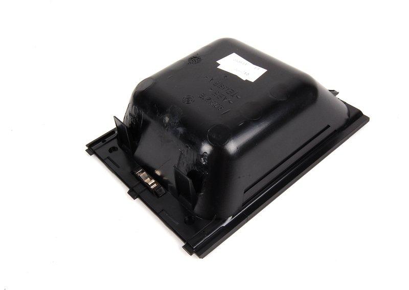 E39 (Ниша в среднем подлокотнике