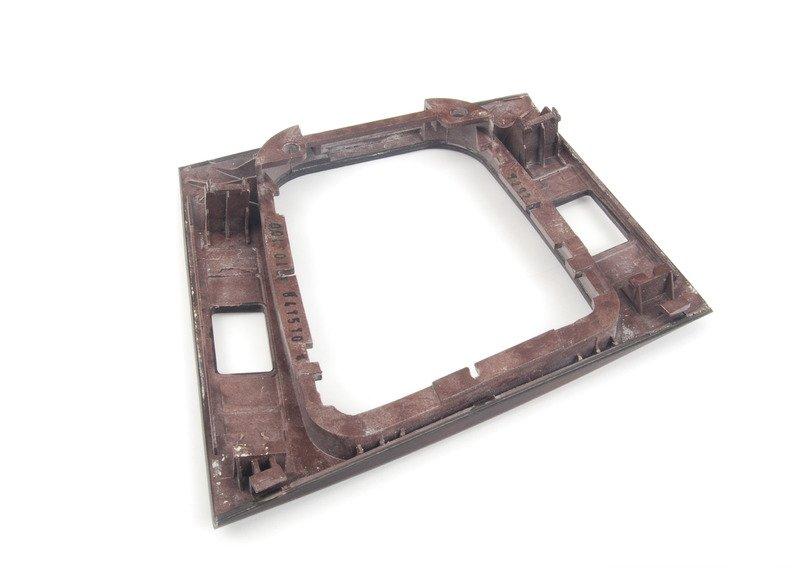 днище отделения для мелких вещей, дерево