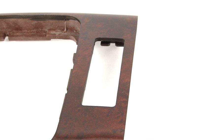 днище отделения для мелких вещей, дерево