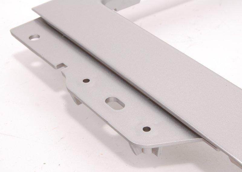 Днище центральной консоли