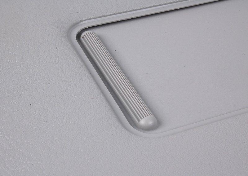 Солнцезащ.коз.с фонар.подсв.туал.зерк. Л