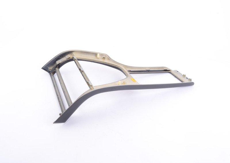 Днище центральной консоли