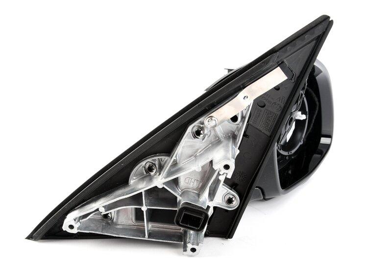 G05/G07 правое зеркало черный глянец ассистенты