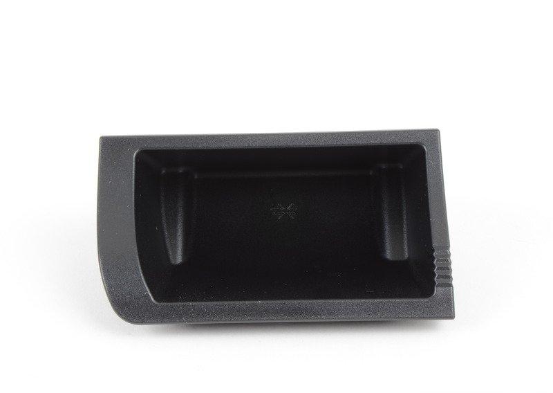 Вставка в отделение для мелких вещей