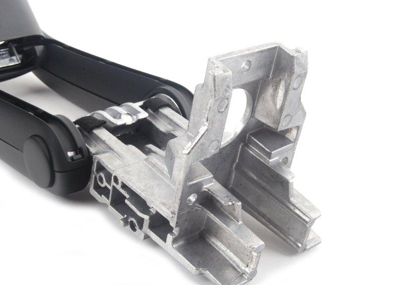 Средний подлокотник