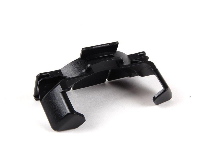 Кронштейн запорного механизма бака