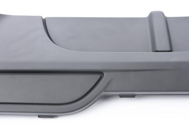 Задний диффузор черный мат.