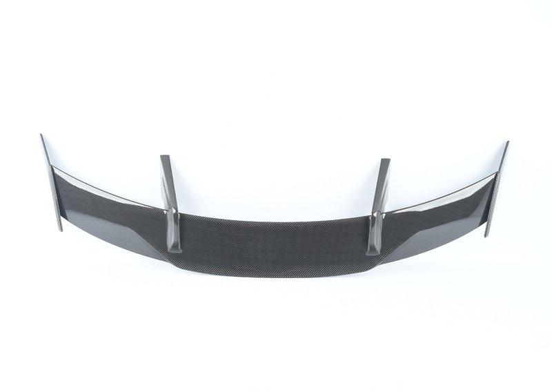 Задний спойлер карбон обтекаемый