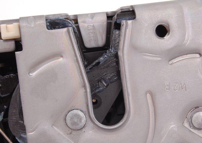 Замок с поворотной защелкой П