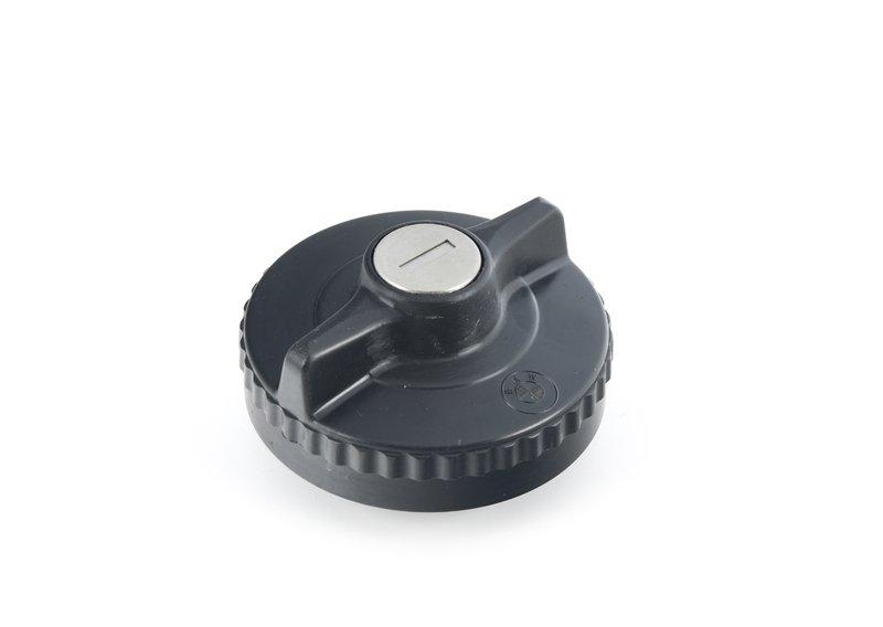 Запорный механизм топл. бака запираемый