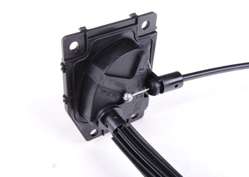 Рычаг устройства открывания двери