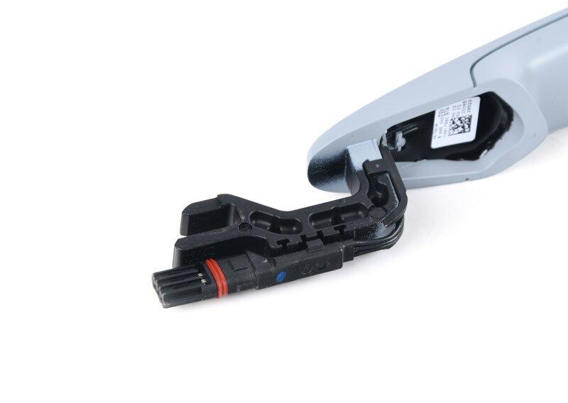 Ручка загрунтованная справа