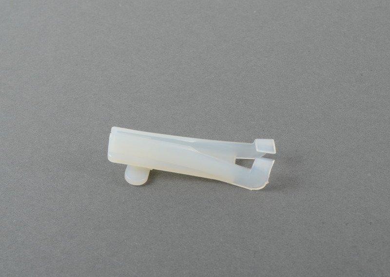 Кронштейн троса привода