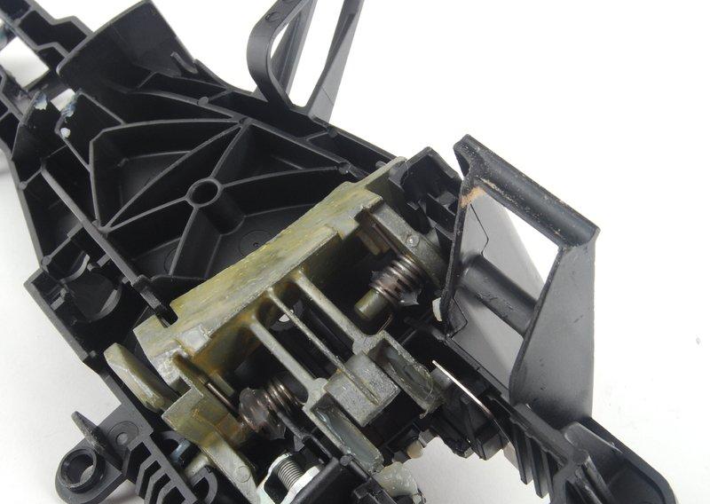 Держатель наружной ручки двери П Зд