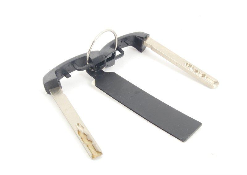 Кронштейн с замком с ключом Л