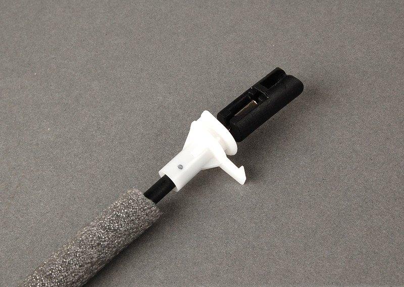 Трос ручки привода замка двери