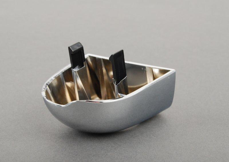 Щиток хромированный Л