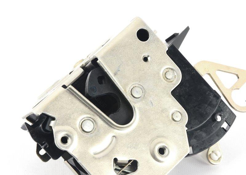 Замок с поворотной защелкой П Пд