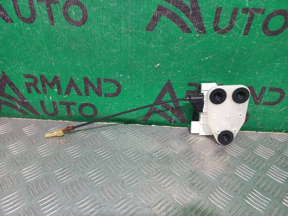 Доводчик сзади справа G07