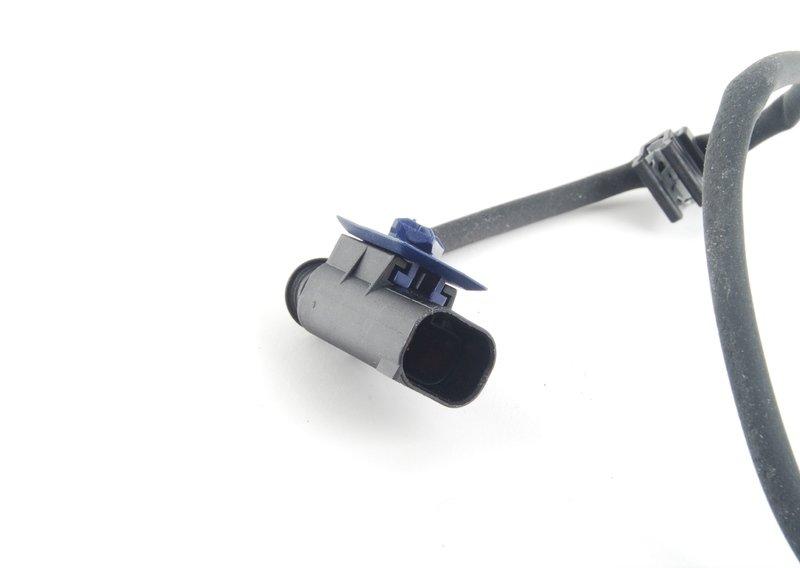 Замок капота